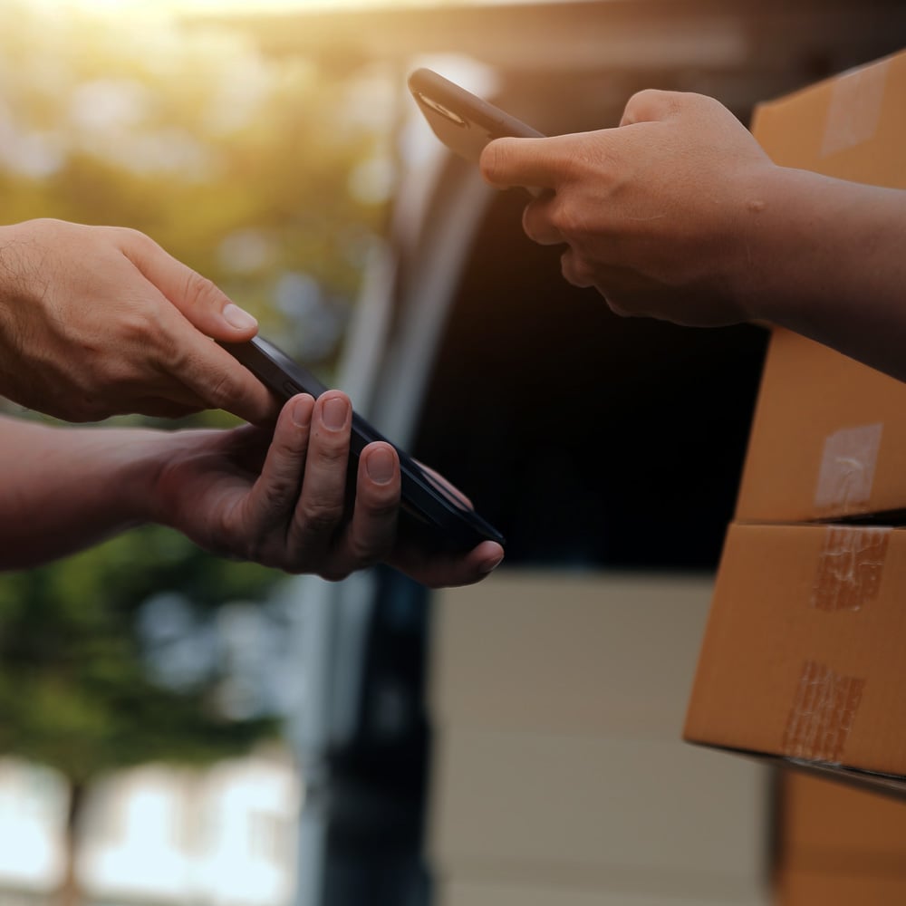 FleetX-for-whom-distribution-and-courier-barcode-scan